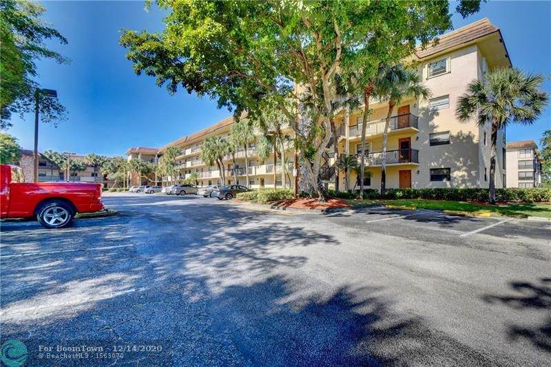 4975 Sabal Palm Blvd - Photo 1