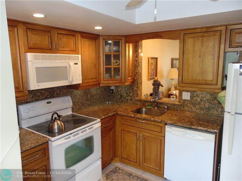 1470 80th Ave - Photo 1