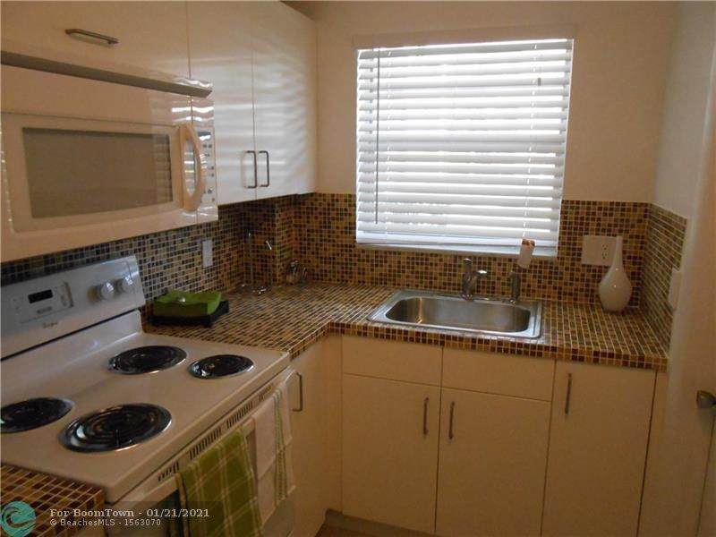 541 Blue Heron Dr - Photo 1
