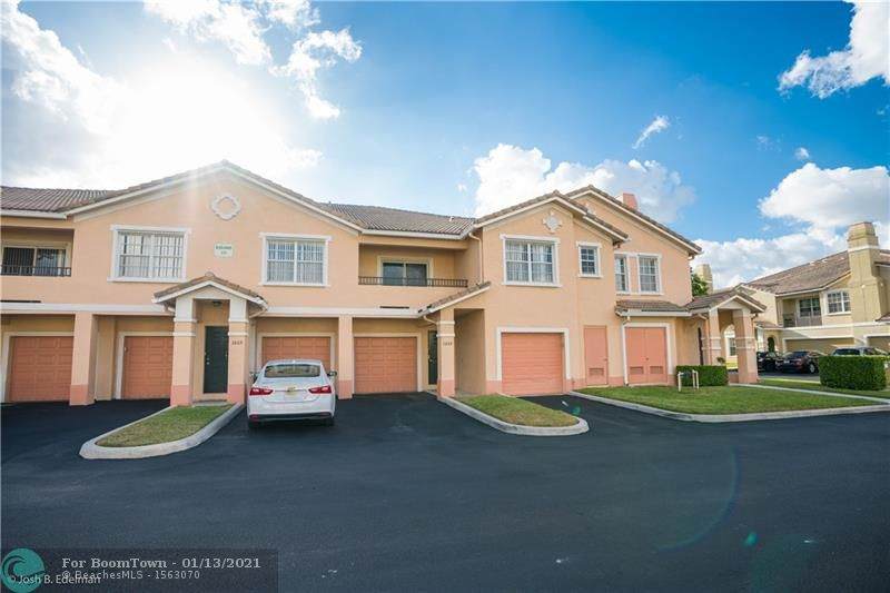 1004 Belmont Ln - Photo 1