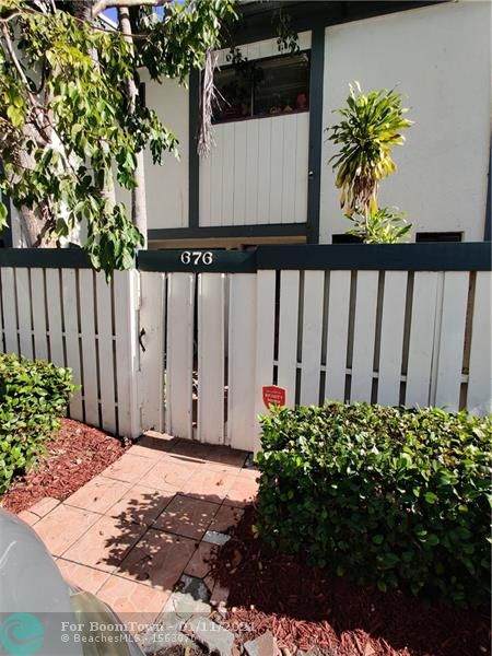 676 195th St - Photo 1