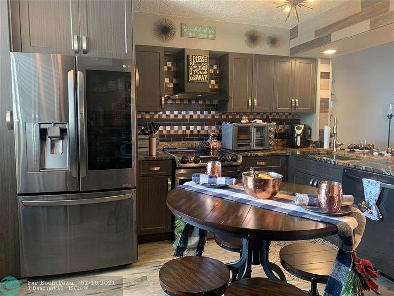 118 Lake Emerald Drive - Photo 1