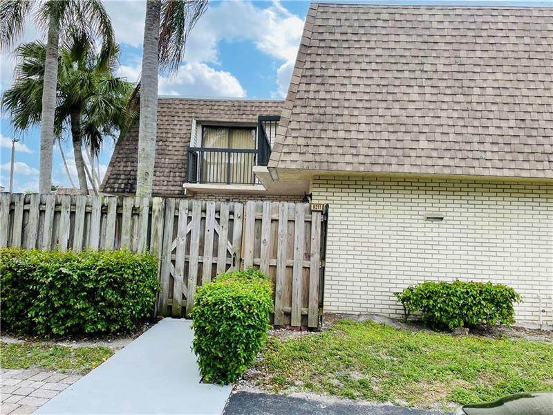 8211 23rd Ct - Photo 1