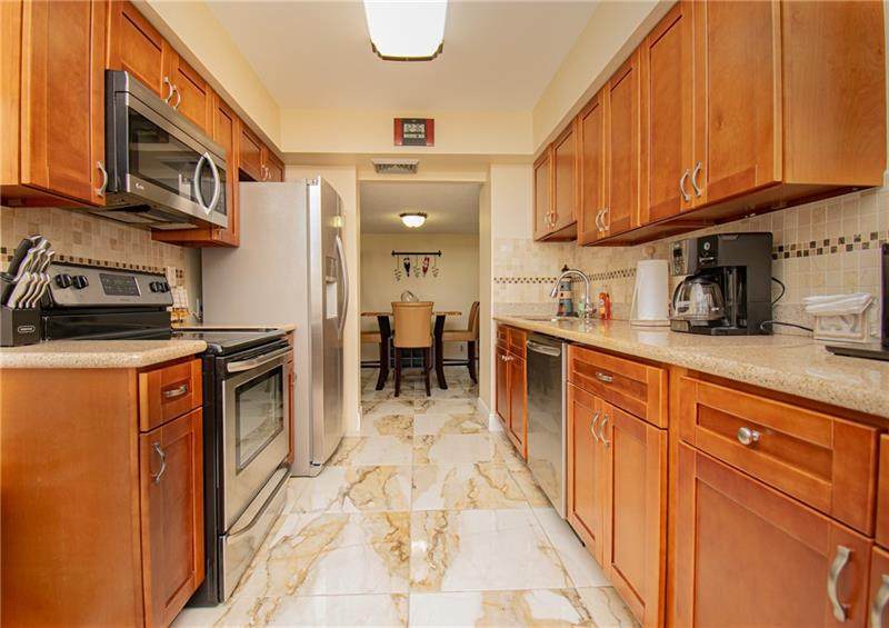 100 Golden Isles Dr - Photo 1