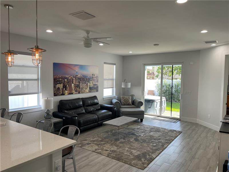 1033 Mango Dr - Photo 1