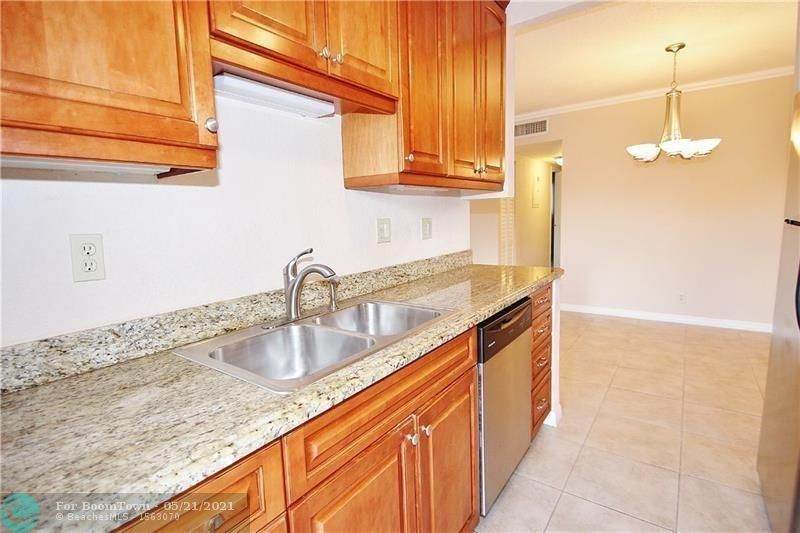 2020 56th St - Photo 1