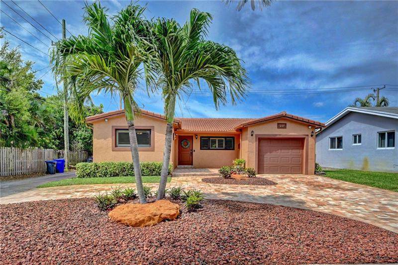 2110 N 39th Ave - Photo 1