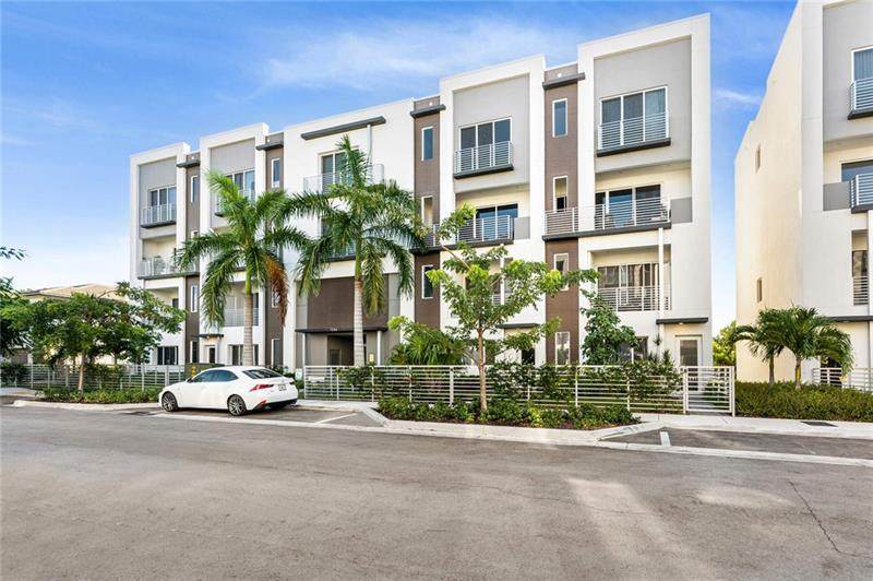 1044 18th Ave - Photo 1