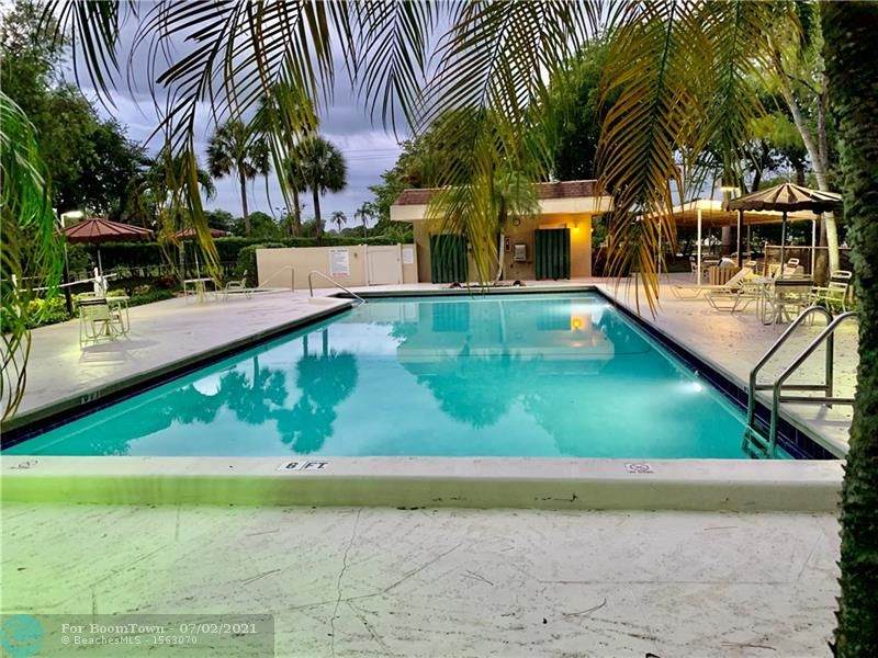 7547 79th Ave - Photo 1