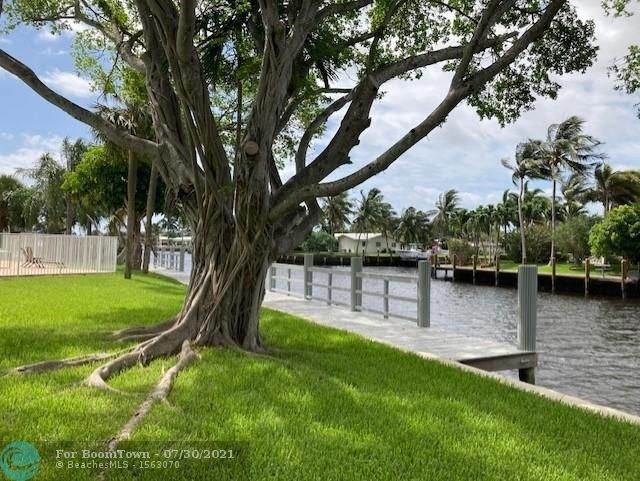 251 6th Ave - Photo 1