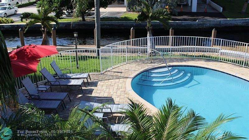 1705 Riverside Dr - Photo 1