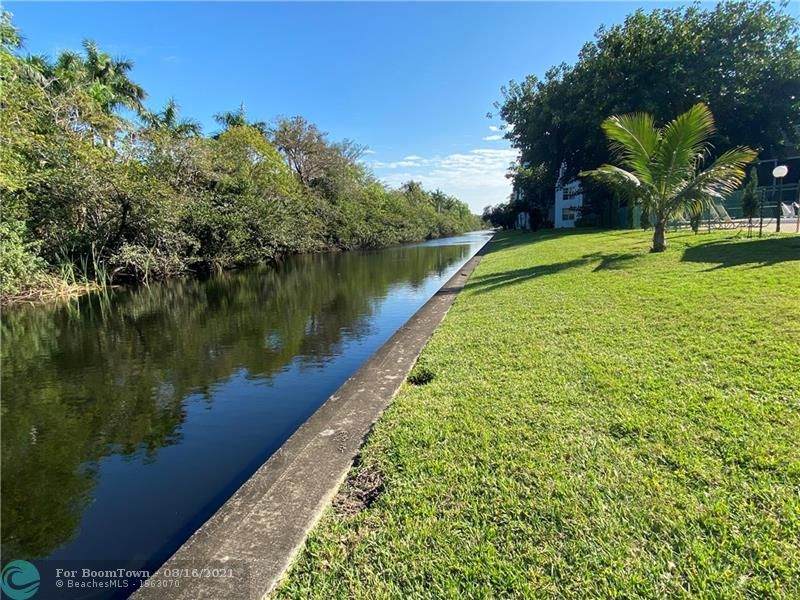 101 Royal Park Dr - Photo 1