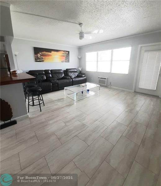 355 Oakridge T - Photo 1