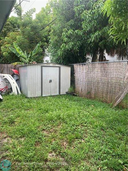 350B 57th Ct - Photo 1