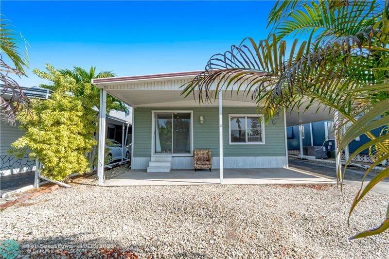 3221 Royal Palm Ct - Photo 1