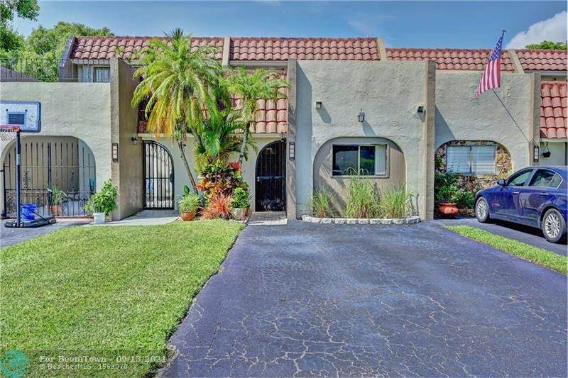 269 Jacaranda Dr - Photo 1