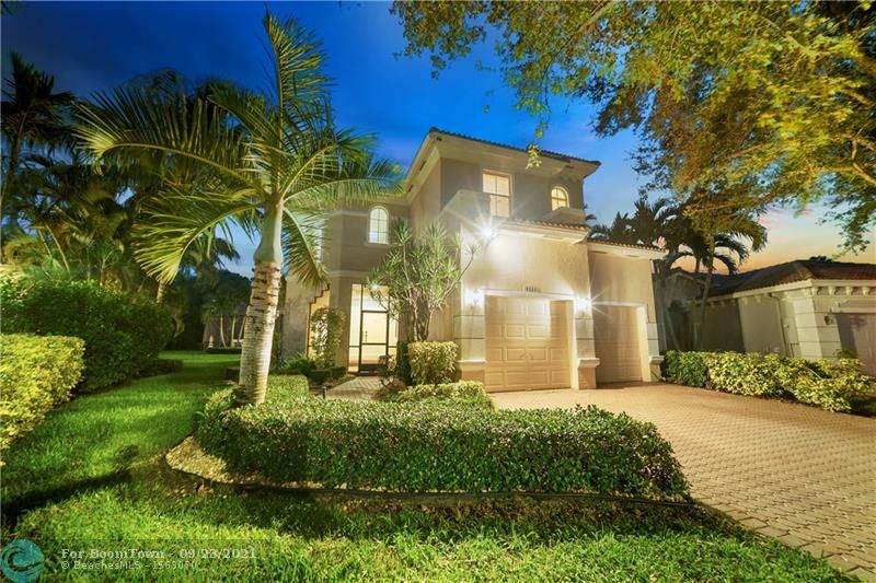 5885 124th Way - Photo 1