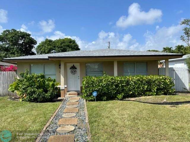 211 23rd Ave - Photo 1
