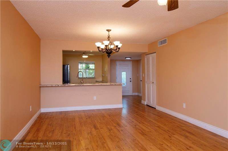 2800 Somerset Dr - Photo 1
