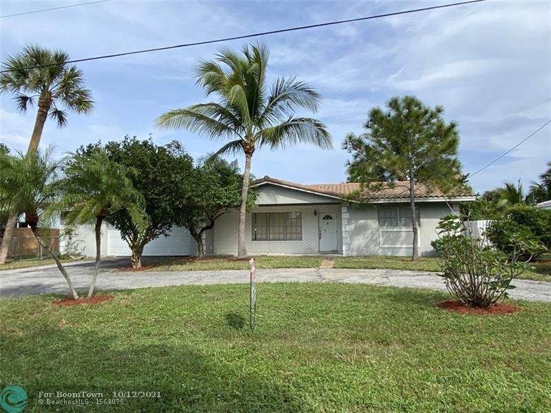 840 15th Ave - Photo 1
