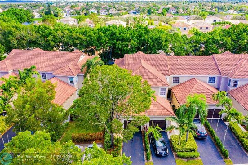 930 Sorrento Dr - Photo 1