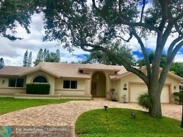 2756 Oak Tree Ln - Photo 1