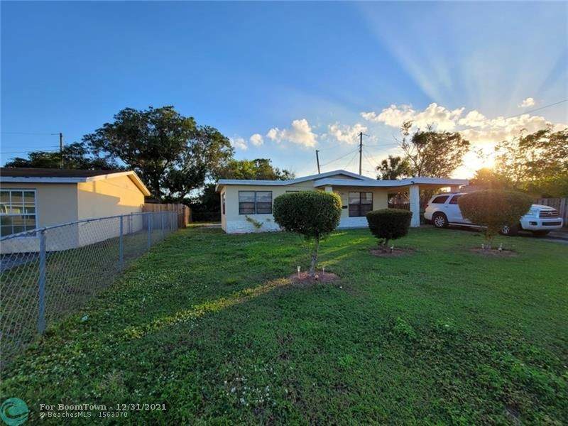 3270 14th Pl - Photo 1
