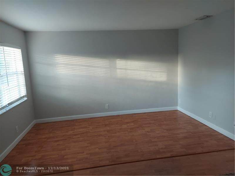 5162 6th Ave - Photo 1