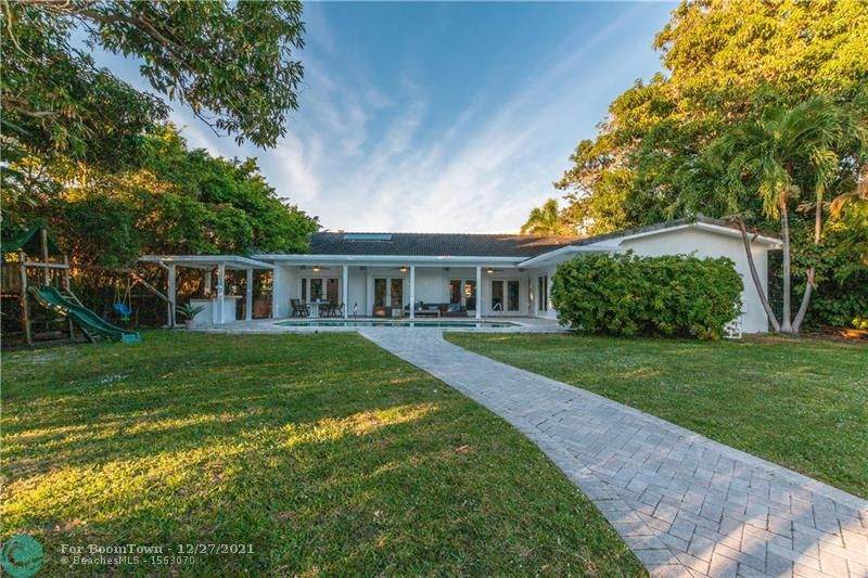 413 Tamarind Dr - Photo 1