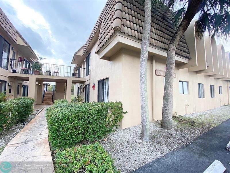 10910 Royal Palm Blvd - Photo 1