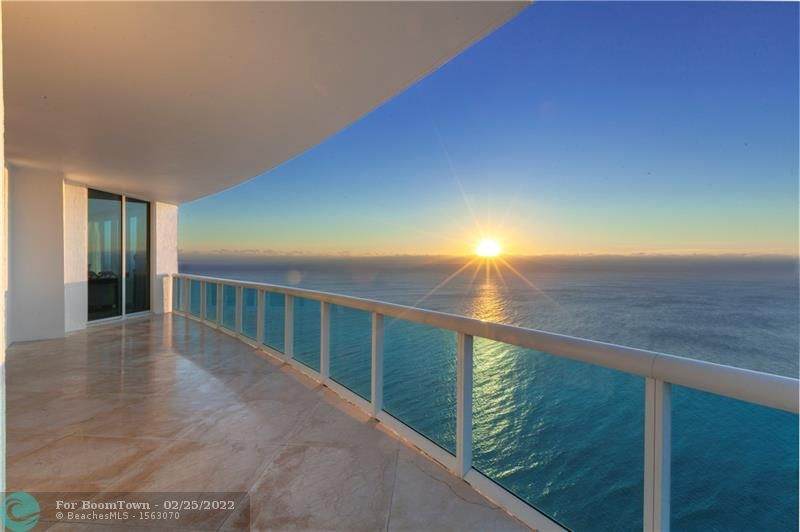 2711 Ocean Dr - Photo 1