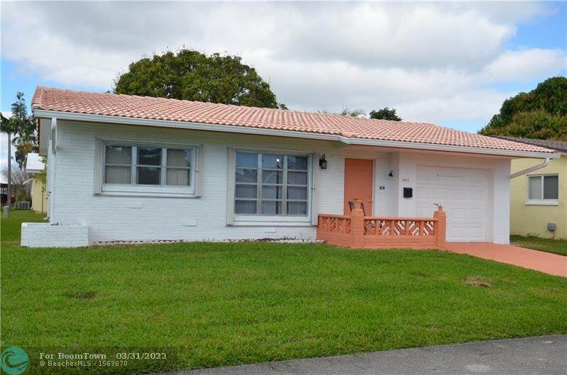 4809 45th Ave - Photo 1