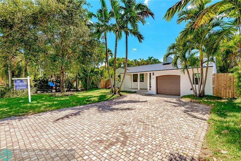 545 9th Ave - Photo 1