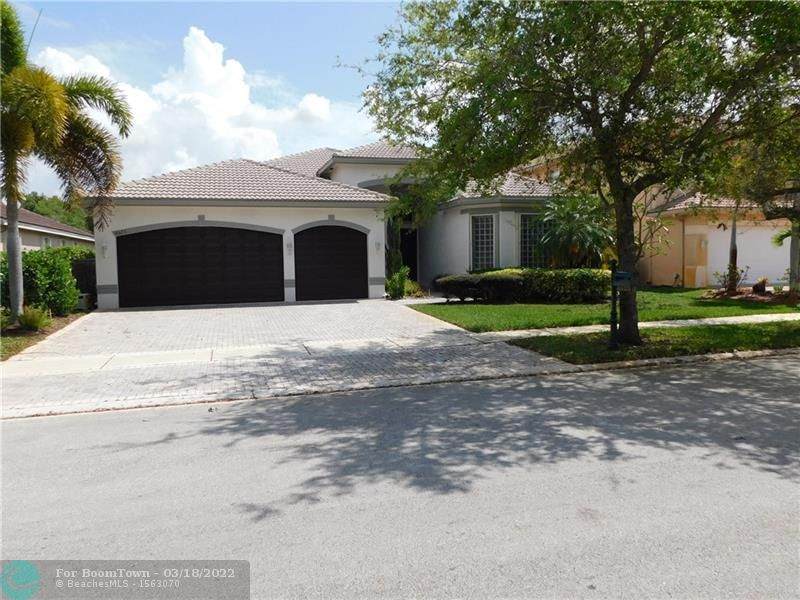 4523 185th Ave - Photo 1