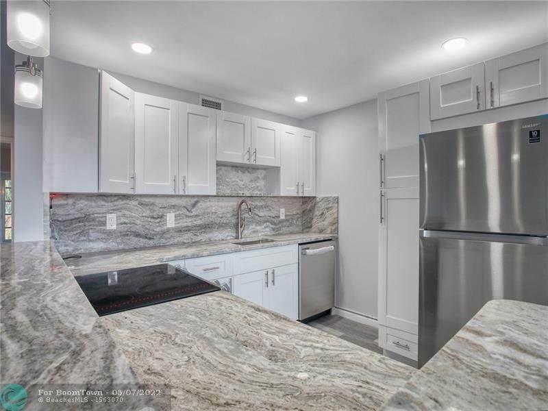 1905 Bermuda Cir - Photo 1