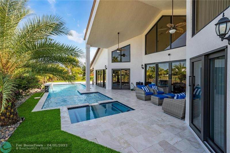 7720 86th Way - Photo 1
