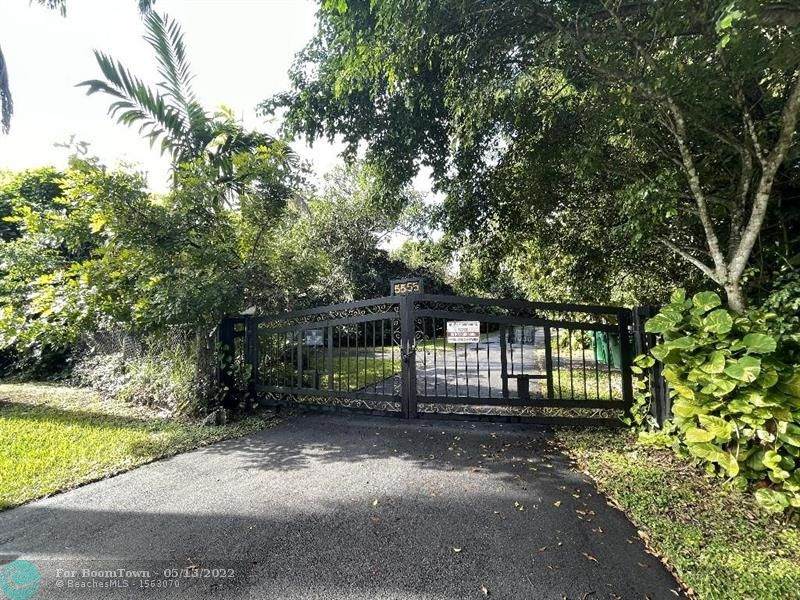 5555 61st Ave - Photo 1