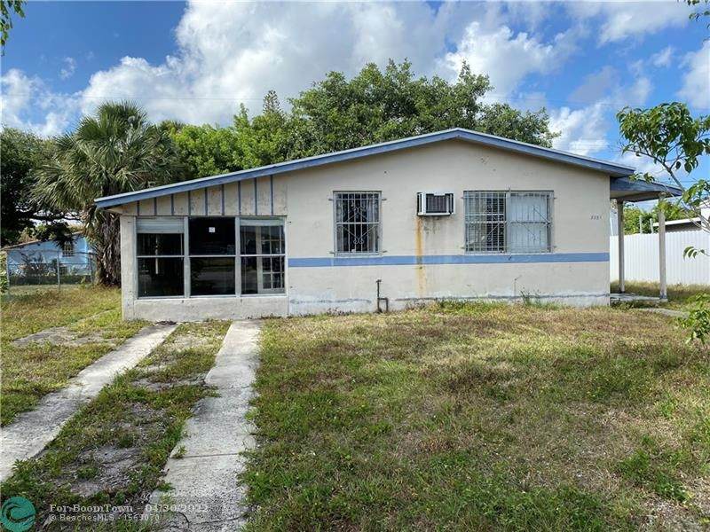 3351 8th Pl - Photo 1