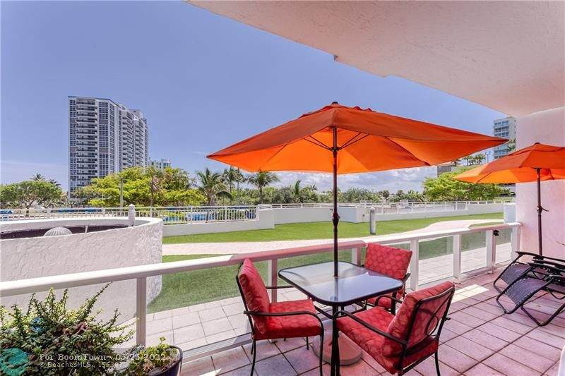 3015 Ocean Blvd - Photo 1