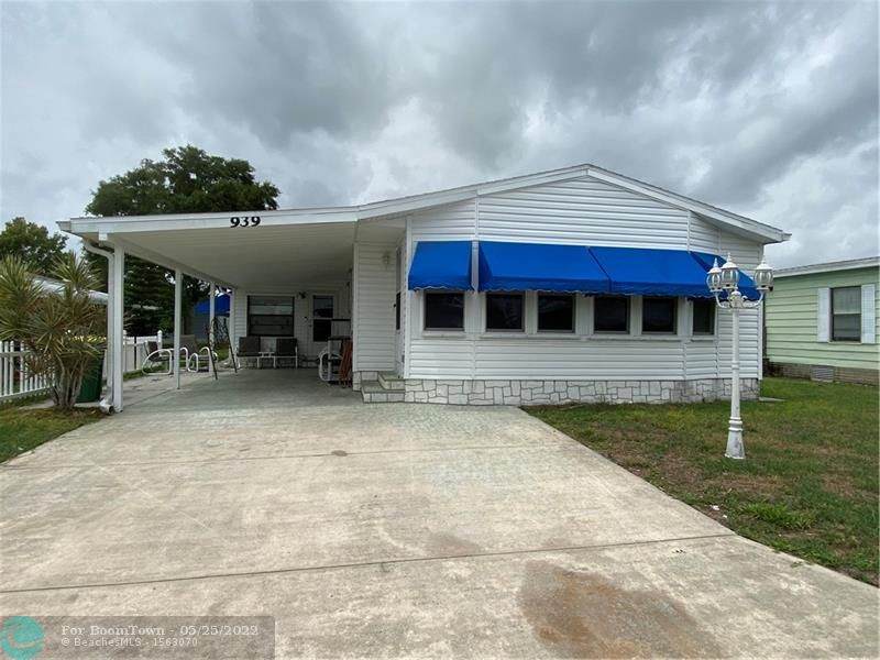 939 Jacaranda Drive - Photo 1