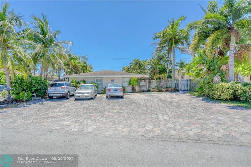 1330 Holly Heights Dr - Photo 1