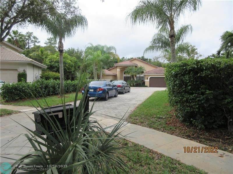 6844 70th Pl - Photo 1