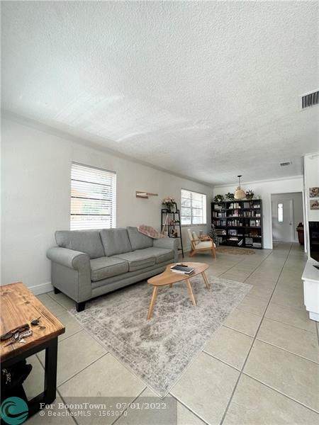 225 41st Street - Photo 1