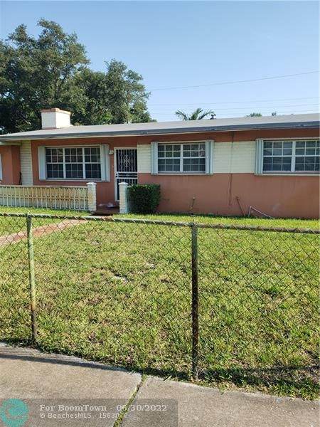 75 195th St - Photo 1