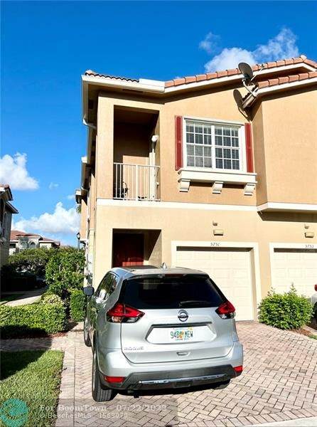 5751 Hampton Hills Blvd - Photo 1