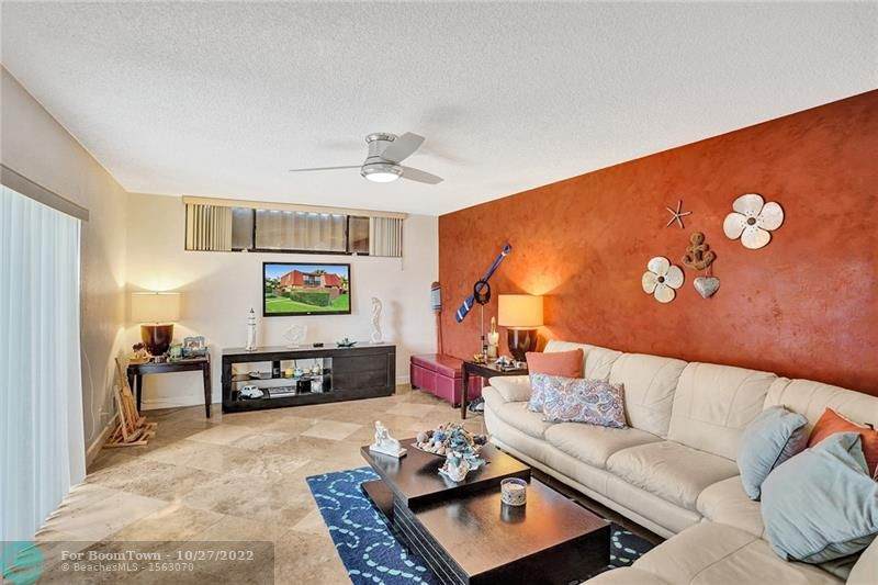 23078 Oxford Pl - Photo 1