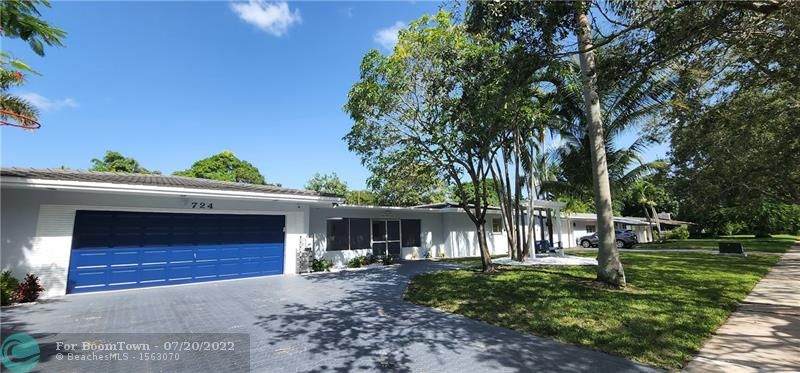 724 Holly Ln - Photo 1