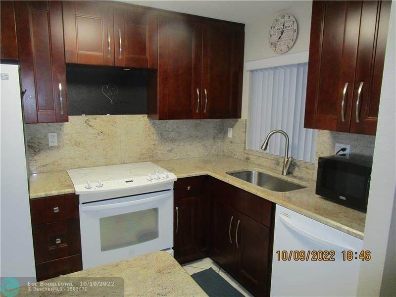 9620 Sunrise Lakes Blvd - Photo 1
