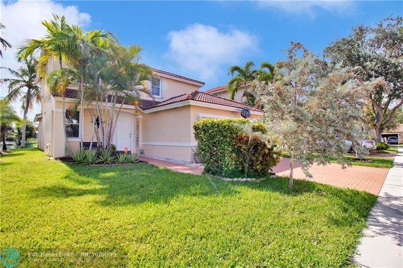 5636 122nd Ave - Photo 1