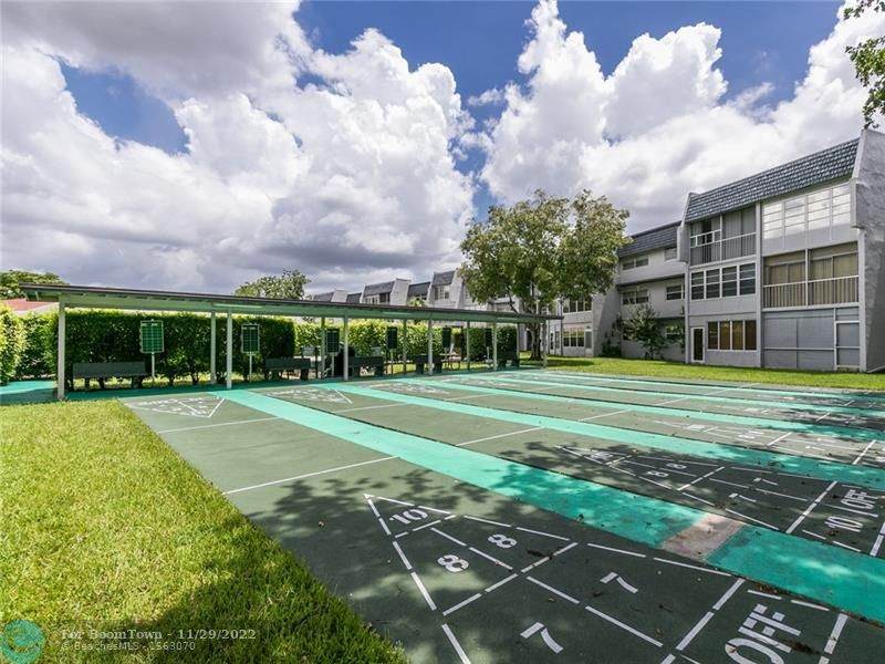 7877 Golf Circle Dr - Photo 1